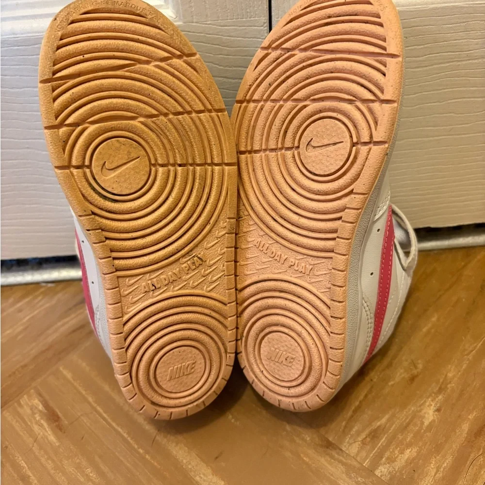 Nike Court Borough Mid 2 Sneakers in White and Pink Kids - Picture 6 of 6